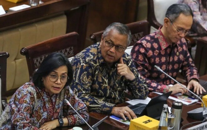 Raker-Komisi-XI-bahas-asumsi-dasar-ekonomi-makro-APBN-2026-030725-Ada-1-1.jpg