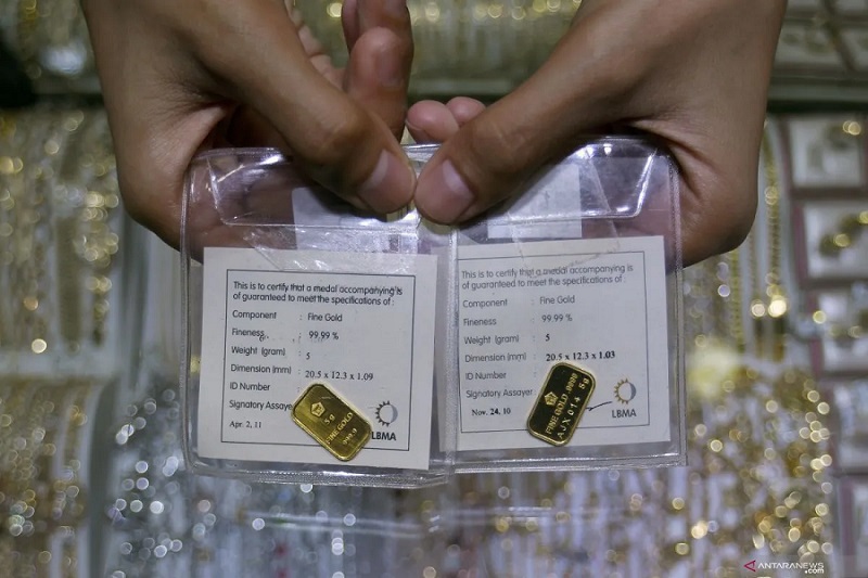 emas-antam-antara-1