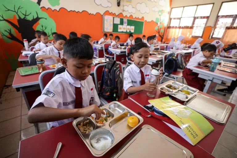 Makan-Bergizi-Gratis-1