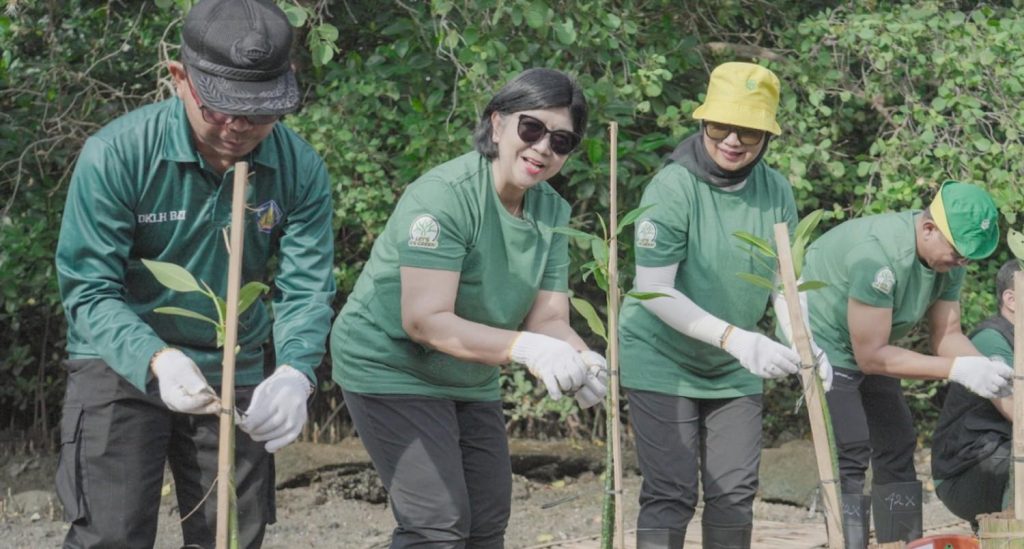 BI-Destry-Damayanti-1