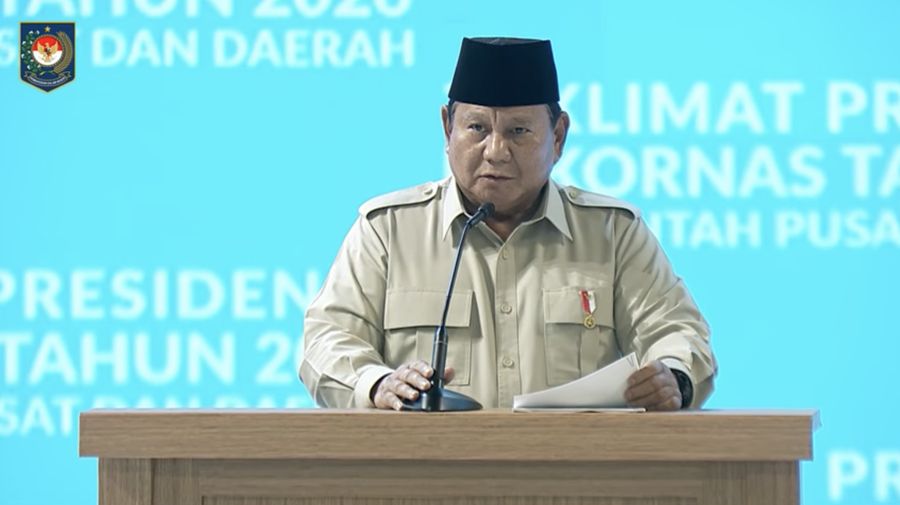 presiden-prabowo-subianto-saat-menyampaikan-paparan-dalam-rakornas-pemerintah-pusat-dan-daerah-tahun-2026-sentul-senin-222026-1770003318352_169